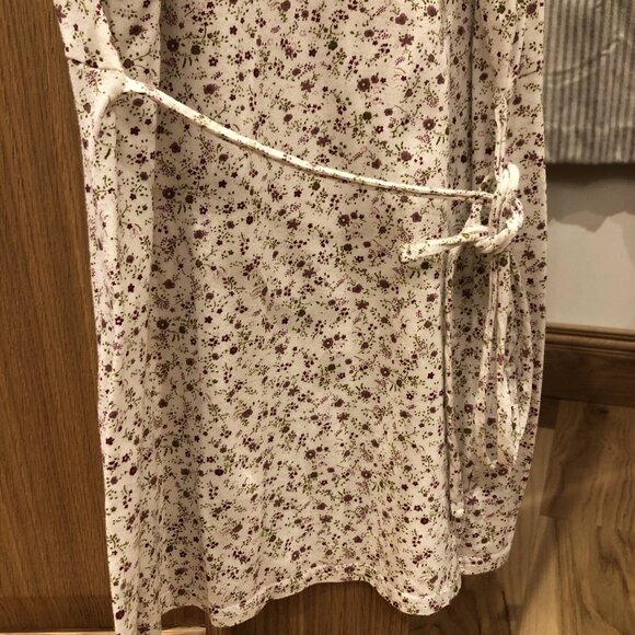 Dorothy Perkins Top Size 10 White Flowers - Picture 4 of 4